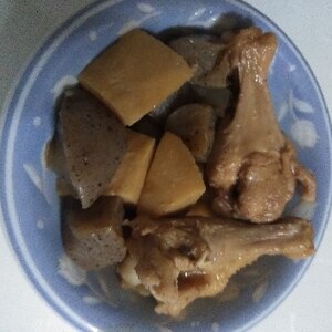 骨付き鶏肉と筍と蒟蒻の煮物